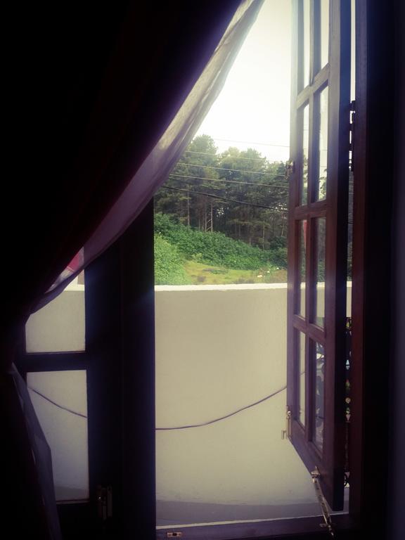 נוארה אליה Yoho Toppass Breeze Hotel מראה חיצוני תמונה