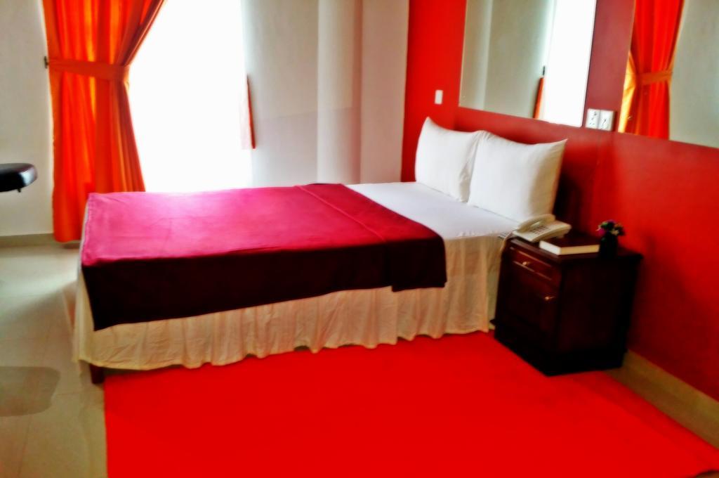 נוארה אליה Yoho Toppass Breeze Hotel מראה חיצוני תמונה